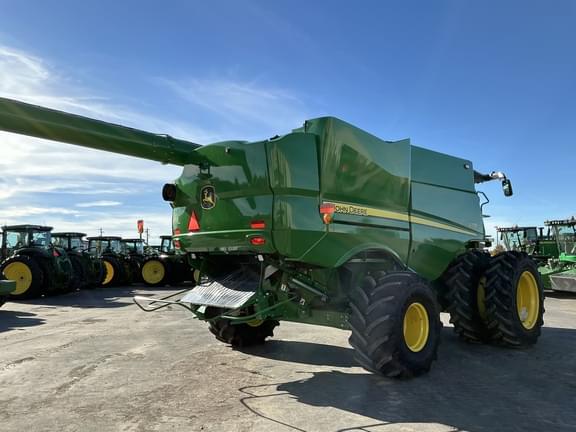 Image of John Deere S770 equipment image 4