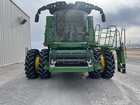 Image of John Deere S770 equipment image 1