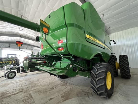 Image of John Deere S770 equipment image 2