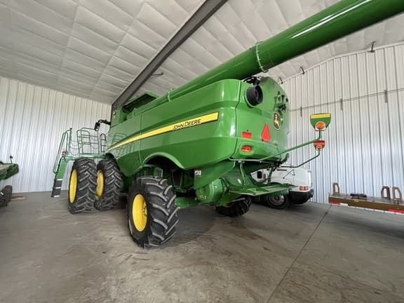 Image of John Deere S770 equipment image 3