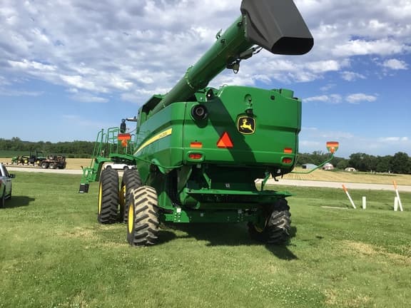 Image of John Deere S770 equipment image 4