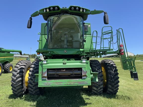 Image of John Deere S770 equipment image 1