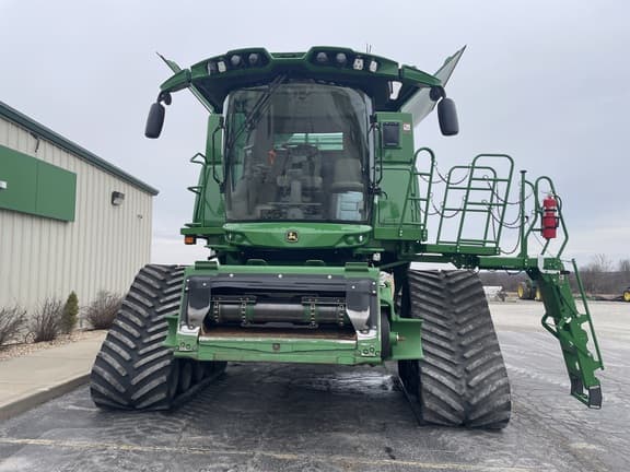 Image of John Deere S770 equipment image 2