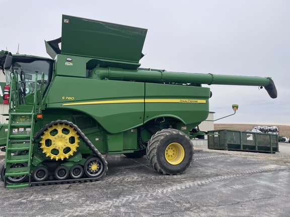 Image of John Deere S770 equipment image 1