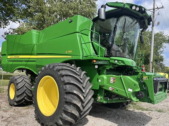 Image of John Deere S770 equipment image 1