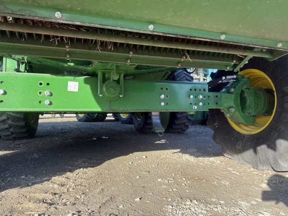 Image of John Deere S770 equipment image 1