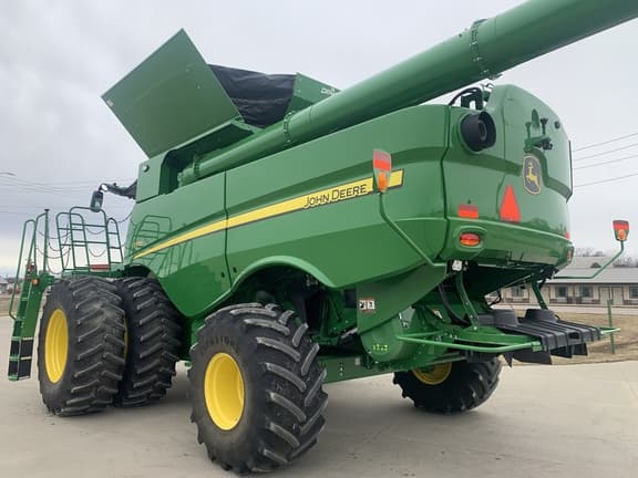 Image of John Deere S770 equipment image 4