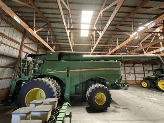 Image of John Deere S770 equipment image 1
