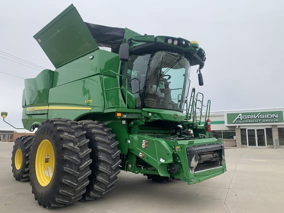 2024 John Deere S770 Equipment Image0