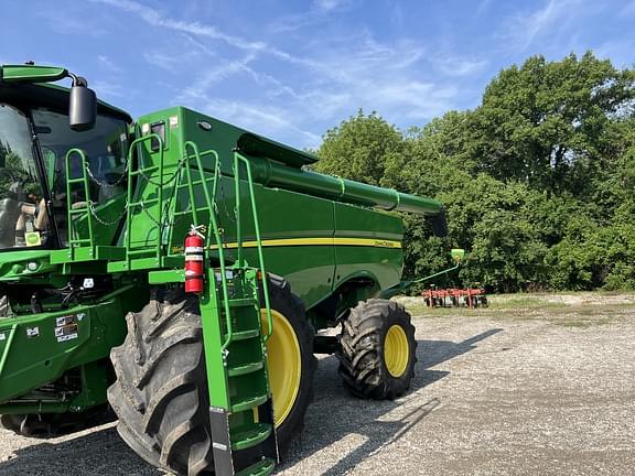 Image of John Deere S770 equipment image 2