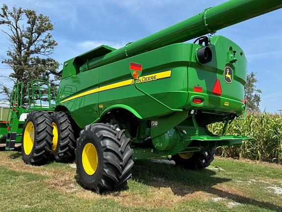 Image of John Deere S770 equipment image 4