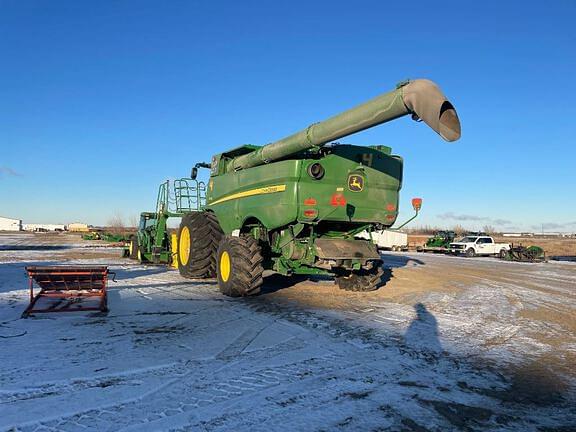 Image of John Deere S770 equipment image 1