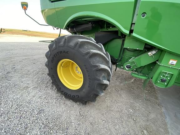 Image of John Deere S770 equipment image 4