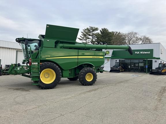 Image of John Deere S770 equipment image 1