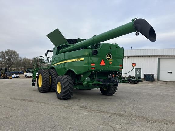 Image of John Deere S770 equipment image 2
