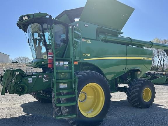Image of John Deere S770 equipment image 1