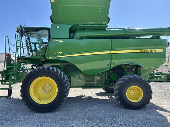 Image of John Deere S770 equipment image 2