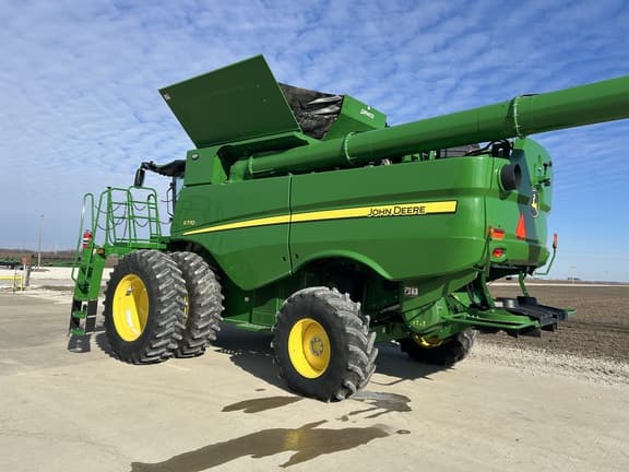 Image of John Deere S770 equipment image 1