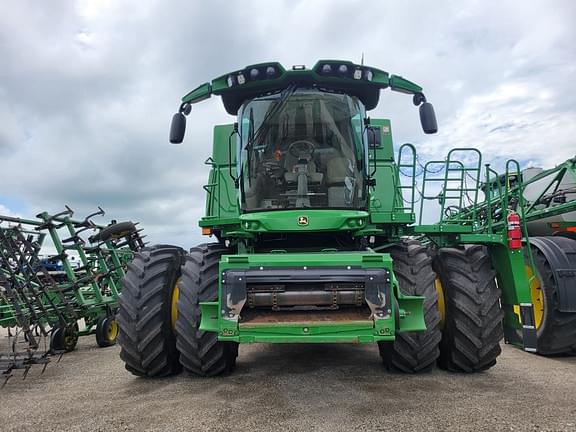 Image of John Deere S770 equipment image 1