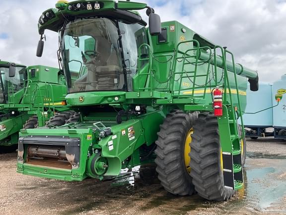 Image of John Deere S770 equipment image 1