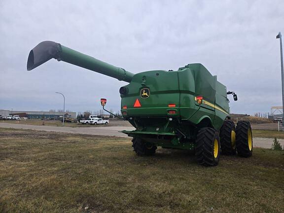 Image of John Deere S770 equipment image 2