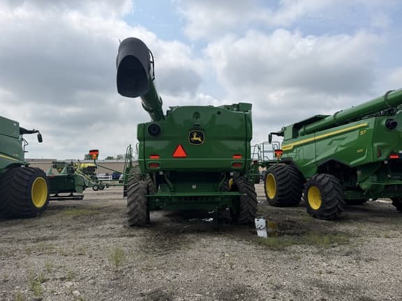 Image of John Deere S770 equipment image 3