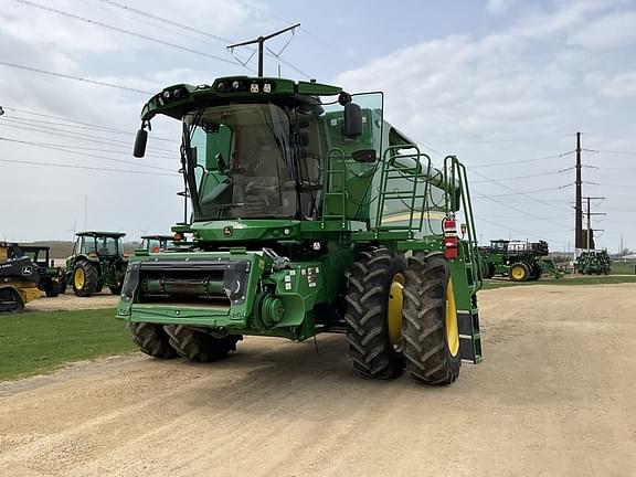 Image of John Deere S770 equipment image 1