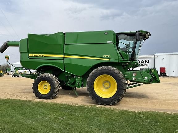 Image of John Deere S770 equipment image 3