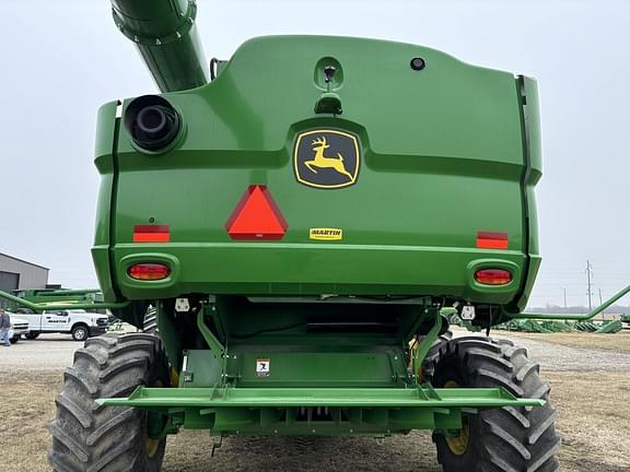 Image of John Deere S770 equipment image 1