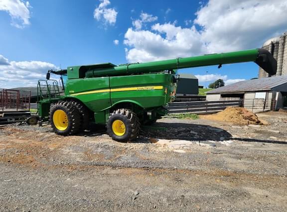 Image of John Deere S770 Image 1