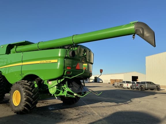 Image of John Deere S770 equipment image 3