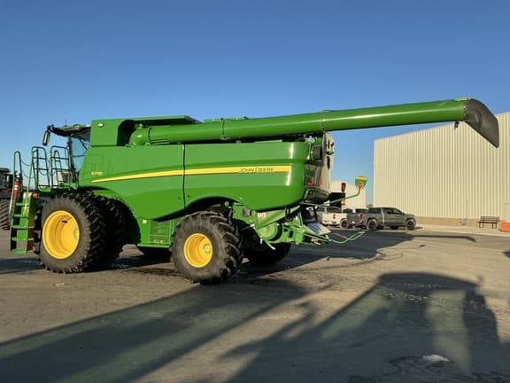 Image of John Deere S770 equipment image 3