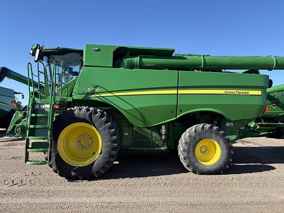 Image of John Deere S770 equipment image 1