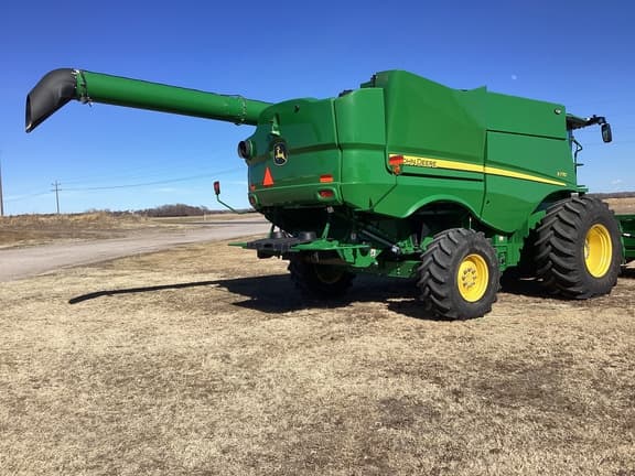 Image of John Deere S770 Primary image
