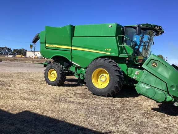 Image of John Deere S770 equipment image 1