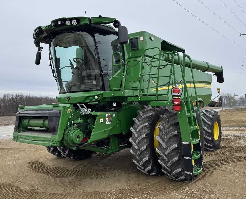 2024 John Deere S770 Equipment Image0