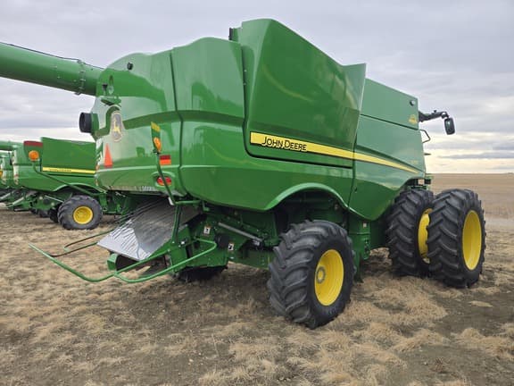 Image of John Deere S770 equipment image 3