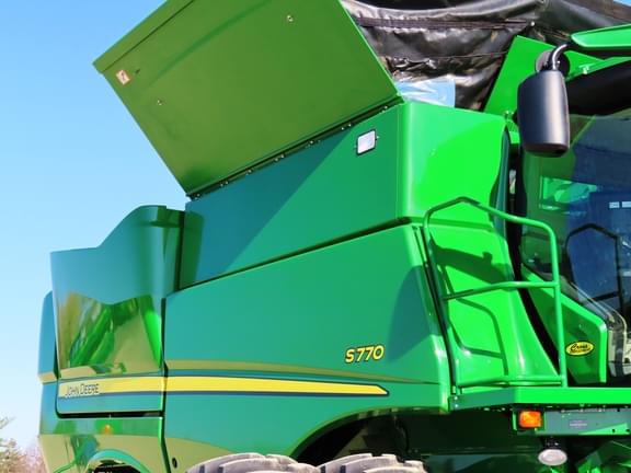 Image of John Deere S770 equipment image 2