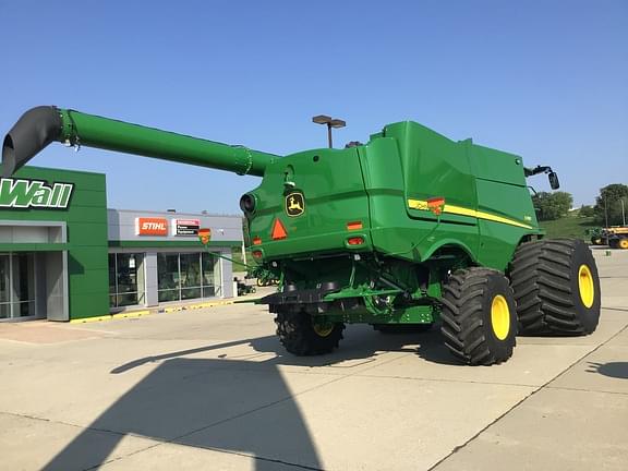 Image of John Deere S780 equipment image 1