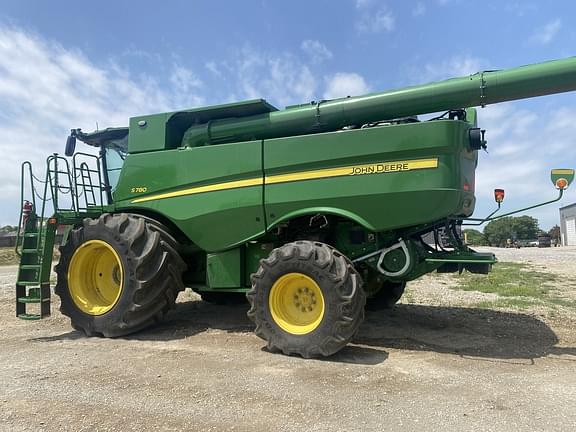 Image of John Deere S780 equipment image 1