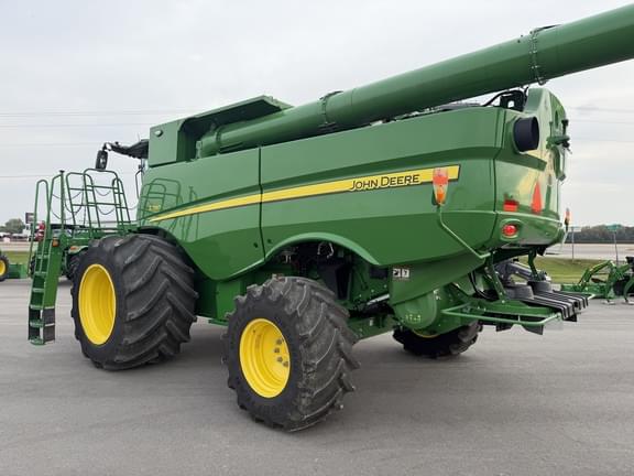 Image of John Deere S780 equipment image 3