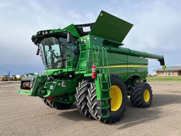 Image of John Deere S780 Primary image