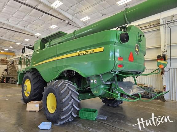 Image of John Deere S780 equipment image 3