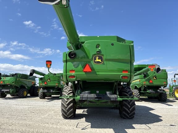 Image of John Deere S780 equipment image 3