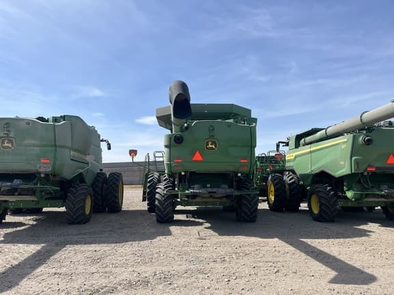 Image of John Deere S780 equipment image 3