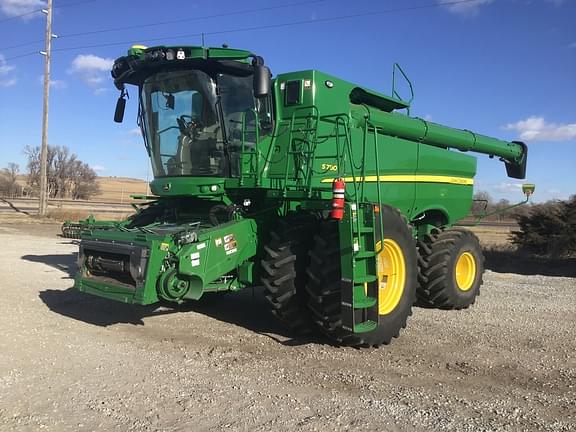 Image of John Deere S780 equipment image 2