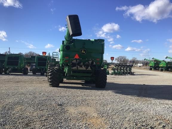 Image of John Deere S780 equipment image 4