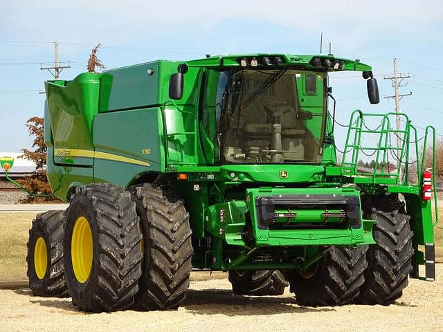 Image of John Deere S780 equipment image 2