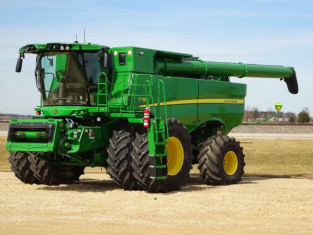 Image of John Deere S780 equipment image 3
