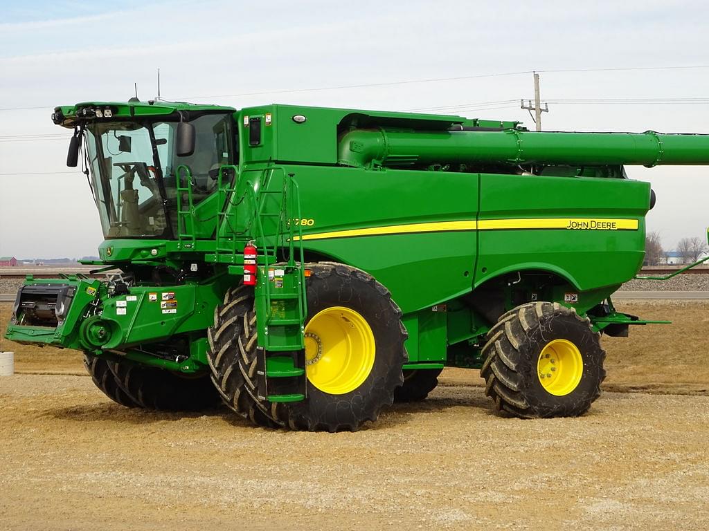 Image of John Deere S780 Primary image